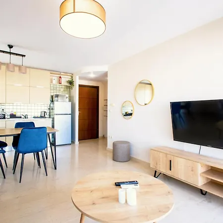 Lis153 By Smart Cozy - Floors With Amazing View - Available 24hr Apartament Atena