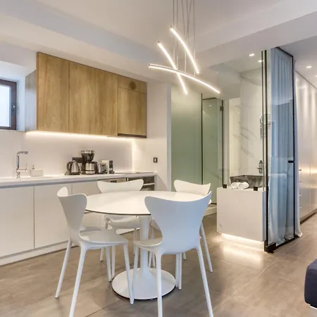 Gsm Elevated Luxury * Athen