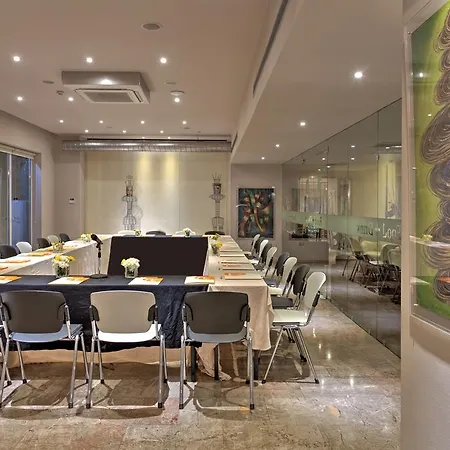 מלון Polis Grand 4*