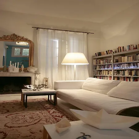 Neoclassical House Under Acropolis Villa Athen
