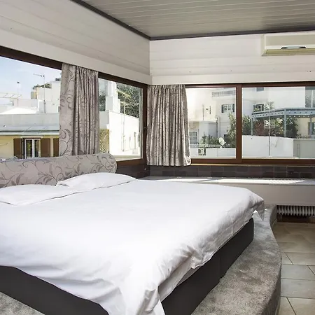 Apartment Exclusive Spacious With Expansive Views - St8