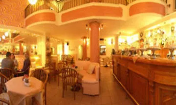Nafsika Centre Otel 2*