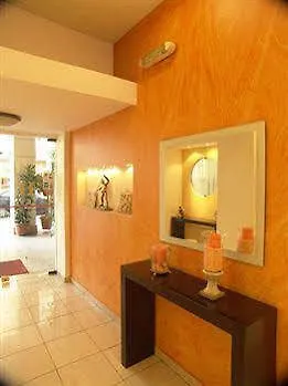 Nafsika Centre Otel 2*