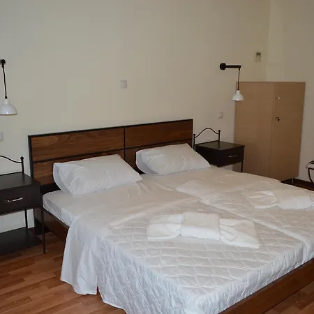 Athinas Street Hotel