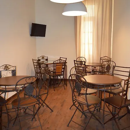 Hotel Athinas Street Atenas