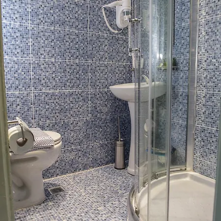 Athinas Street Hotel 2*