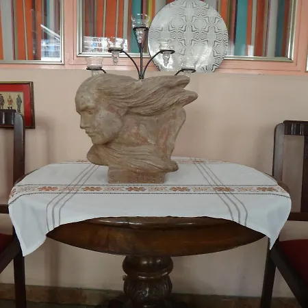 Frida Hotel 2*