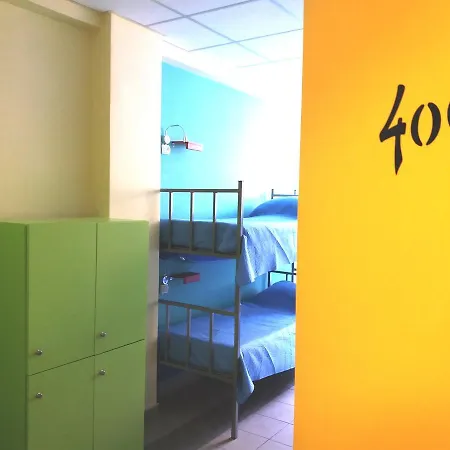 Hostel Welcommon *