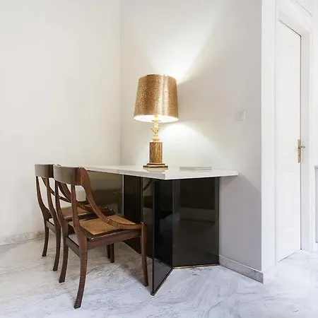 Concierge Downtown Aparthotel Athene