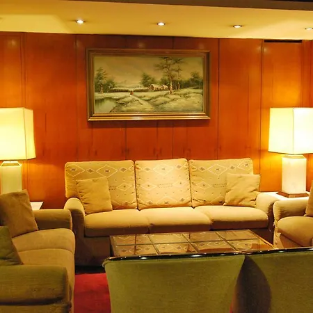 Iniohos 3* Atenas
