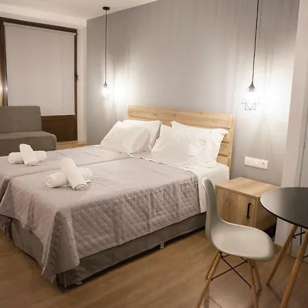 2the Point & Appartments In Plaka Atenas