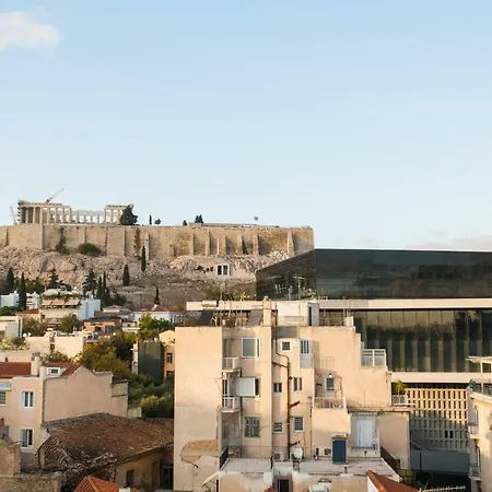 Classy And Stylish Private At Acropolis Museum Metro Station * Atena