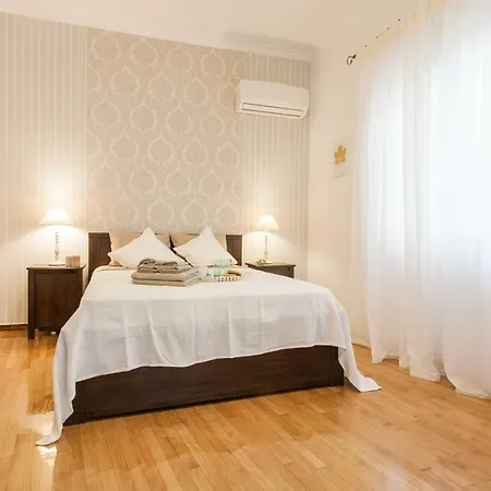 Classy And Stylish Private At Acropolis Museum Metro Station Apartament
