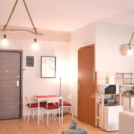Modern Minimalistic Sunny With Balcony * Athens