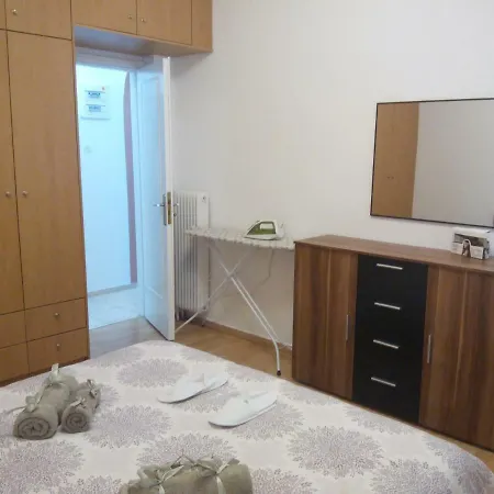 Manolitos 5 Apartment Athens