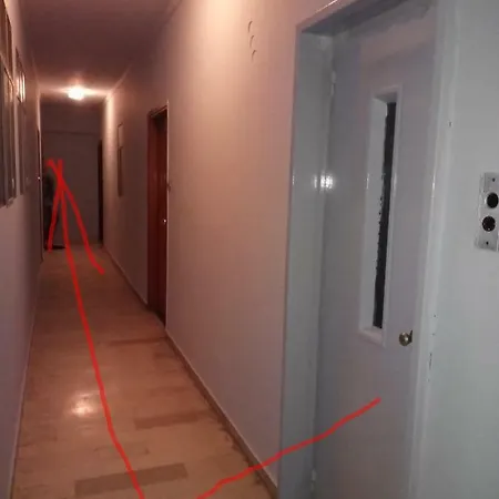 Cozy Near Victoria Metro Station * Athens