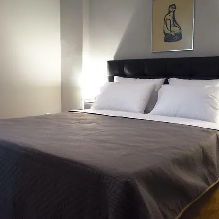 Modern & Classy Athen