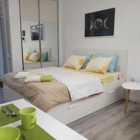 Cozy Near Victoria Metro Station Athens