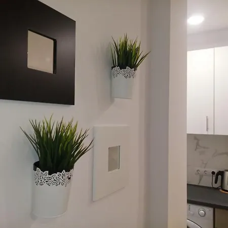 Cozy Near Victoria Metro Station Apartment *