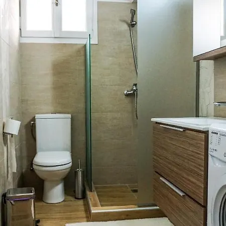 A Happy At Edem By Athenian Homes Apartman *