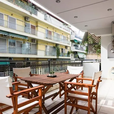 Spacious 2 Bedroom In Thessio Appartement