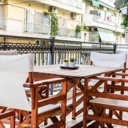 Spacious 2 Bedroom In Thessio Appartement *