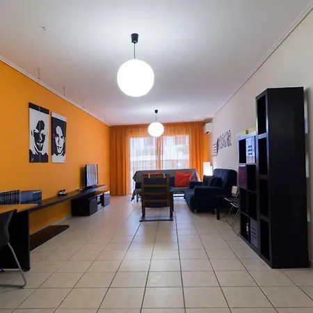 Spacious 2 Bedroom In Thessio Appartement Athènes