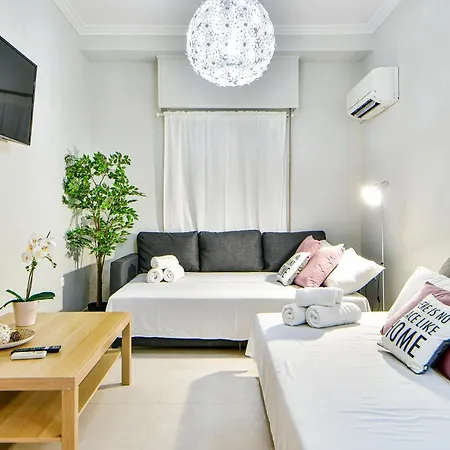 Διαμέρισμα Pleasant Flat Next To Panormou Metro Station *