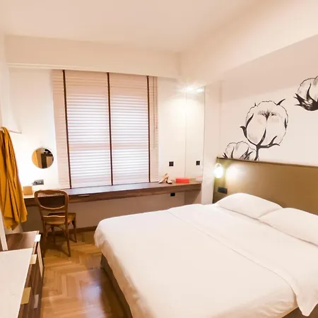 Gaia Apartahotel Atenas