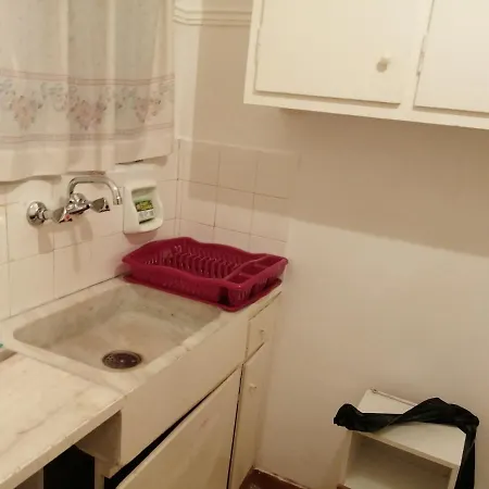 αpt.rooms. Axarnon Hostel Αθήνα