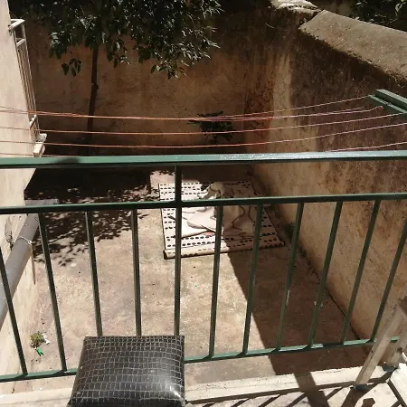 Hostel αpt.rooms. Axarnon Αθήνα