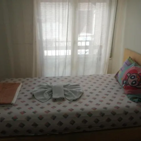 αpt.rooms. Axarnon Hostel