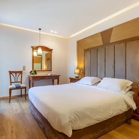 Oasis Hotel 4*