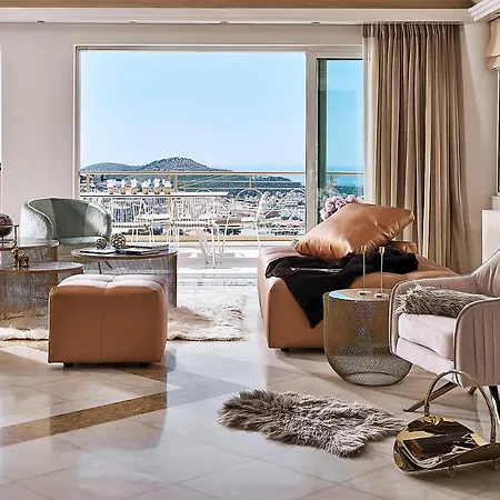 Elaia Luxury Residences *