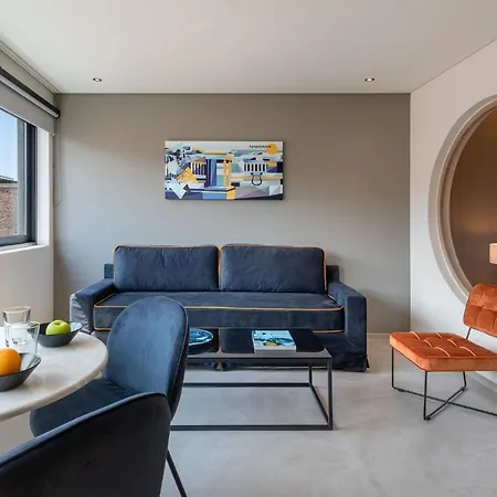 Muse Urban Aparthotel 3*
