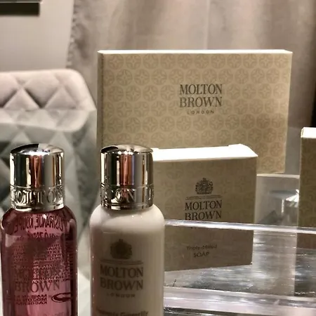 Royalty 4* Atény