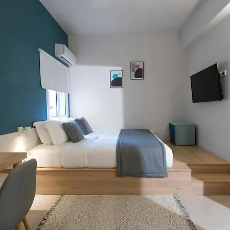 The Convo Riviera 3*