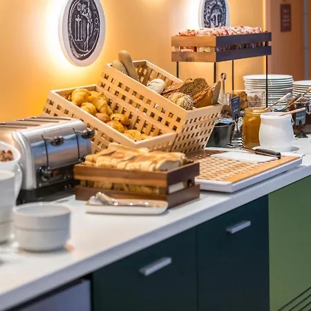 Ibis Styles Routes 4* Athén