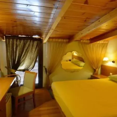 Chris Hotel Athen