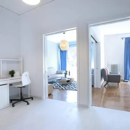 Palaio Faliro, A Bright And Spacious *
