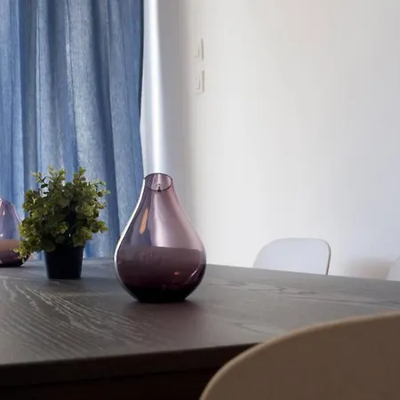 Palaio Faliro, A Bright And Spacious Apartment Athens