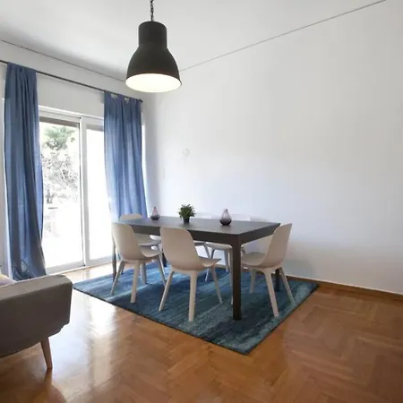 Apartment Palaio Faliro, A Bright And Spacious