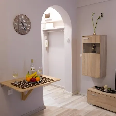 Plato's Square Apartment *