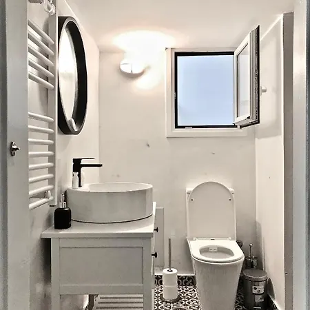Apartment Five Brand New Boutique