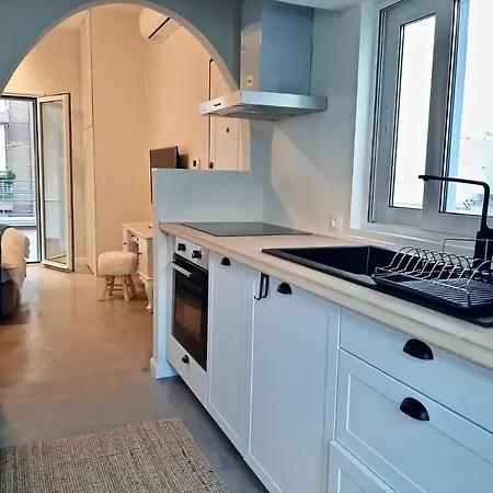 Five Brand New Boutique Apartment *
