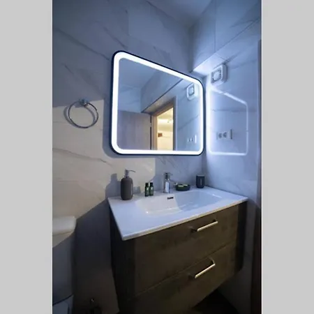 Brand New Aprt With Backyard In Lycabettus Hill ! * Atene