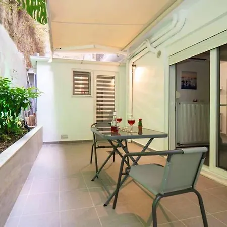 Apartment Brand New Aprt With Backyard In Lycabettus Hill !