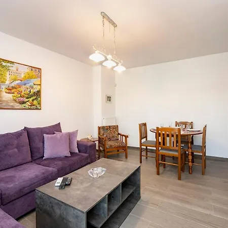 Beautifully Renovated Flat In Superb Location Apartment Athens