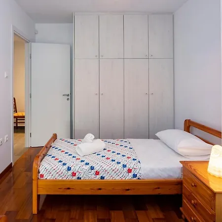 Beautifully Renovated Flat In Superb Location * Athens