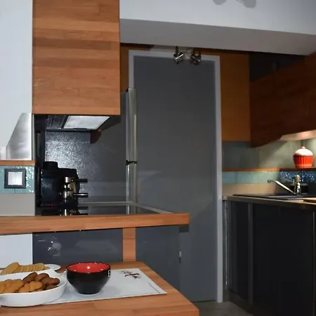 3h Myrto ενα λειτουργικό κοντά στην * Athens